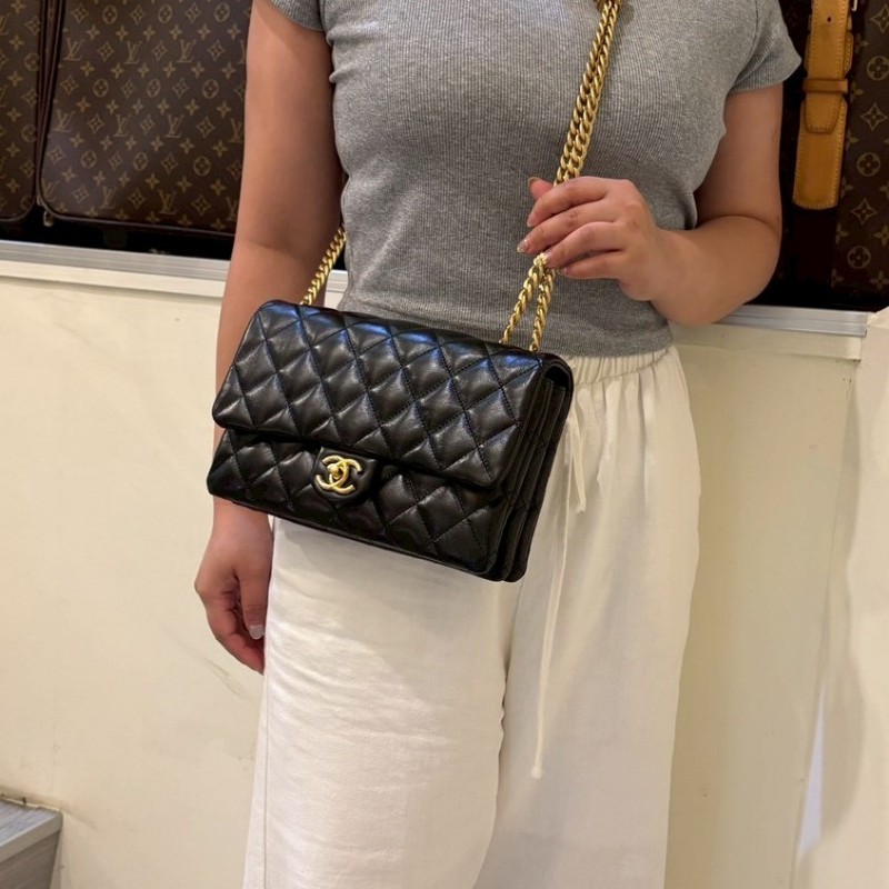 Chanel 金鍊調節釦黑皮菱格口蓋包 24-2