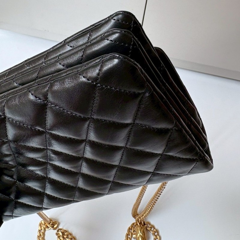 Chanel 金鍊調節釦黑皮菱格口蓋包 24-13