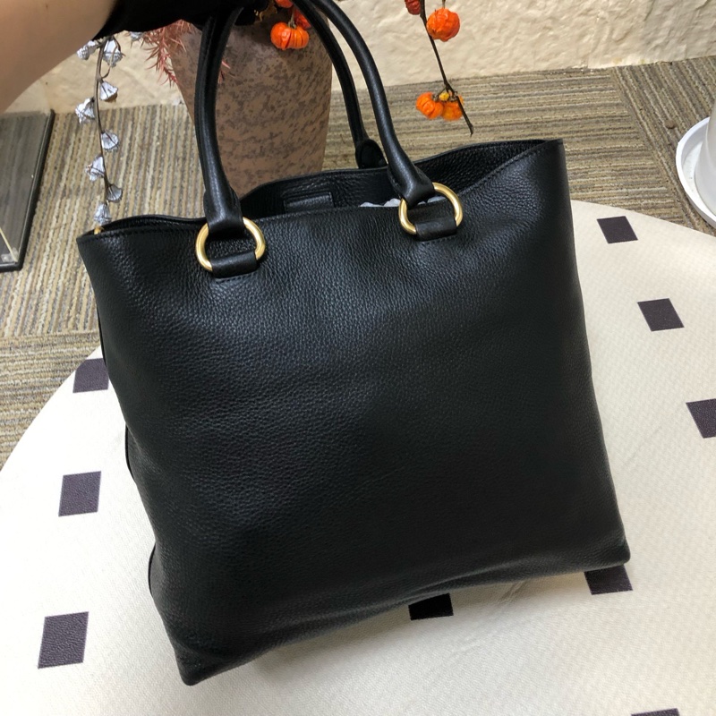 Prada 托特手提單肩斜挎包牛皮 尺寸約33.5*32。-1