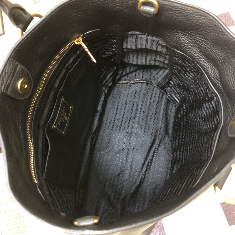 Prada 托特手提單肩斜挎包牛皮 尺寸約33.5*32。-5