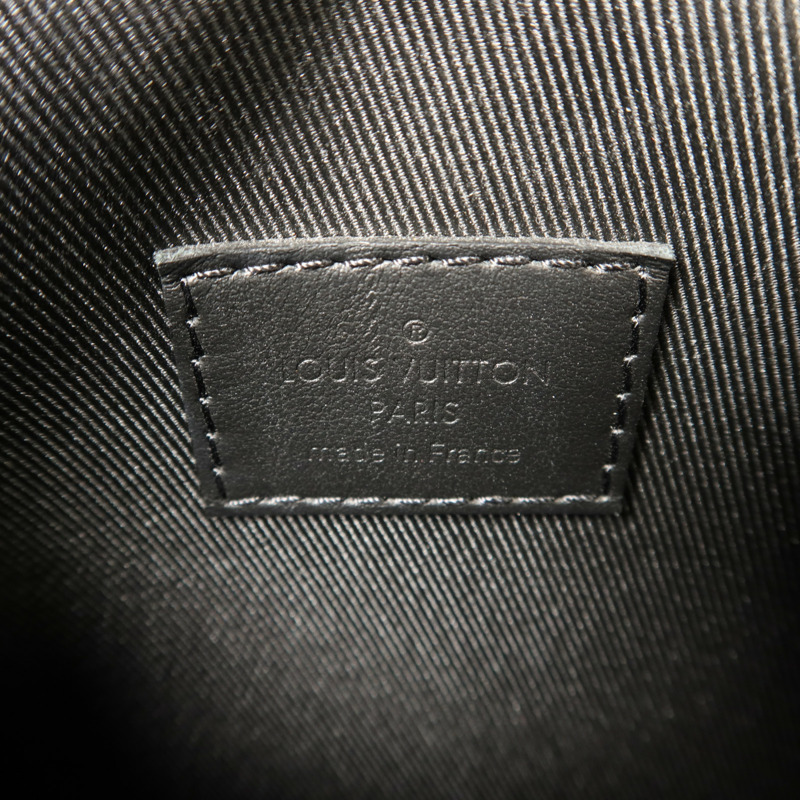 LOUIS VUITTON Monogram Taurillon S-Lock Vertical Wearable肩背袋-6