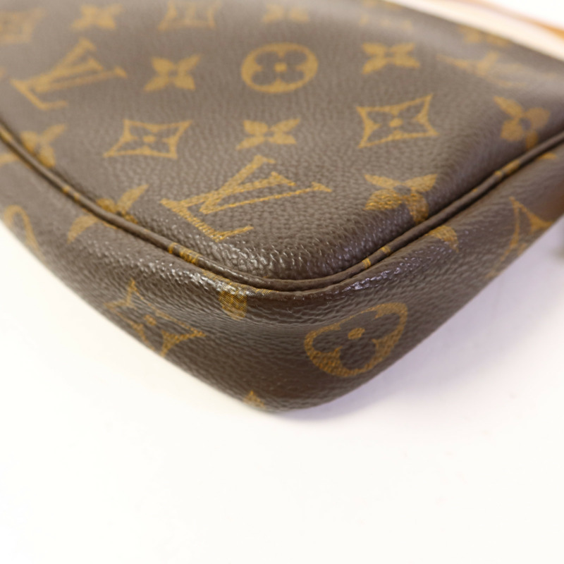 LOUIS VUITTON Monogram Pochette Accessoires金扣手挽袋棕色-10