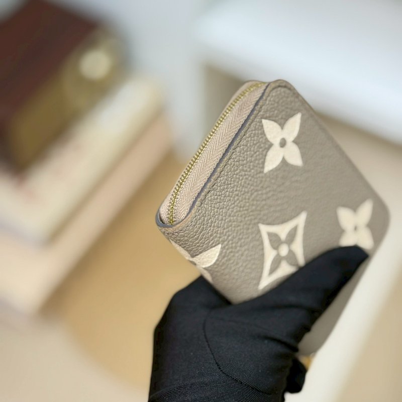 🏷️LV.Zippy 壓紋卡夾零錢包 M69797-6