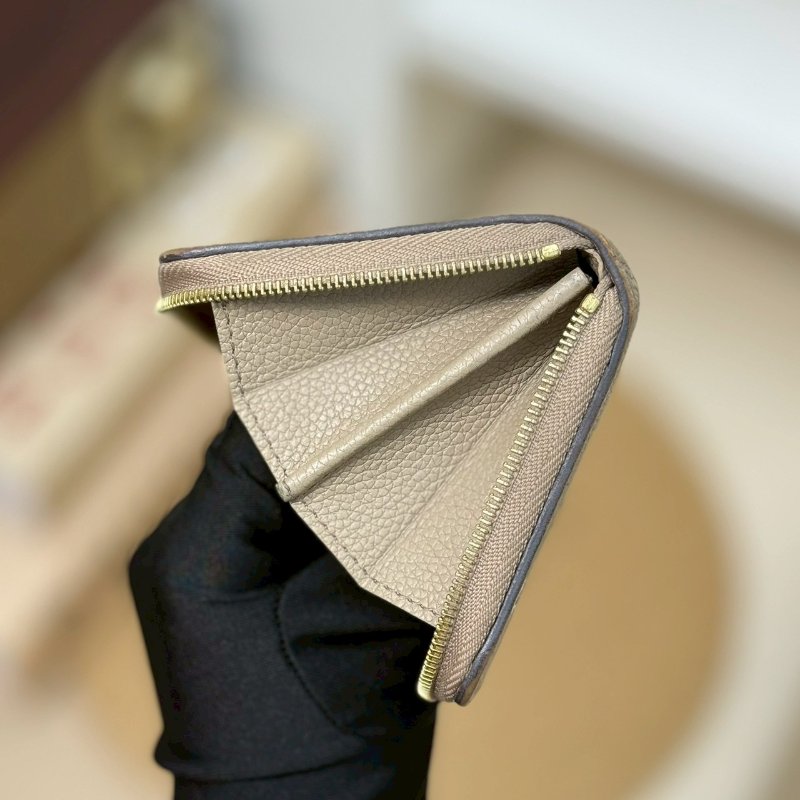🏷️LV.Zippy 壓紋卡夾零錢包 M69797-23