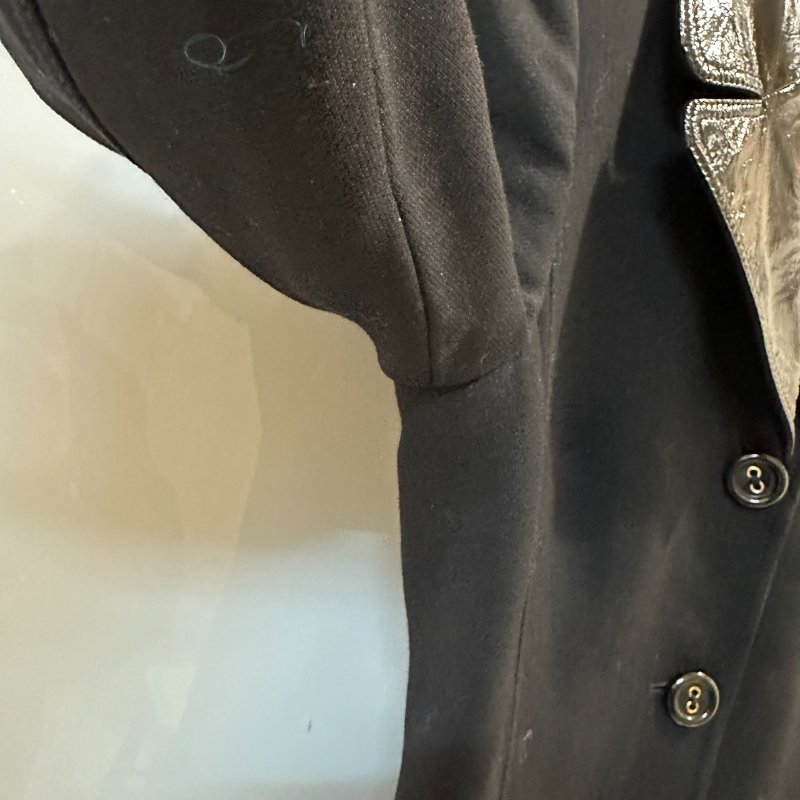【美收精品】Dolce & Gabbana 黑紅拼接長版風衣外套 4-175【隔月月中將轉賣至日本 上架期限30天】-3