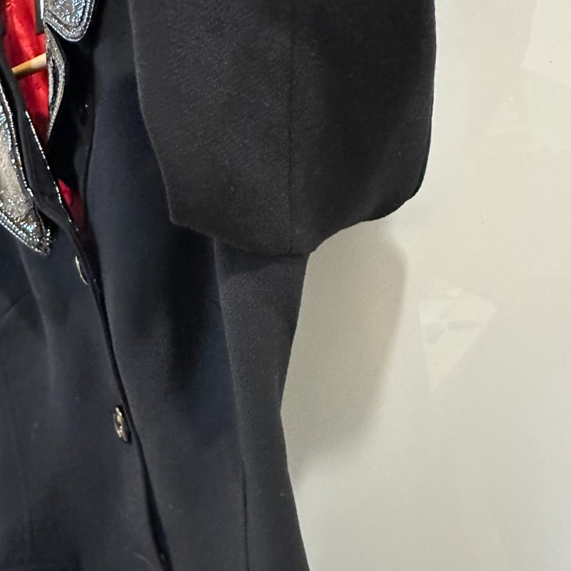 【美收精品】Dolce & Gabbana 黑紅拼接長版風衣外套 4-175【隔月月中將轉賣至日本 上架期限30天】-4