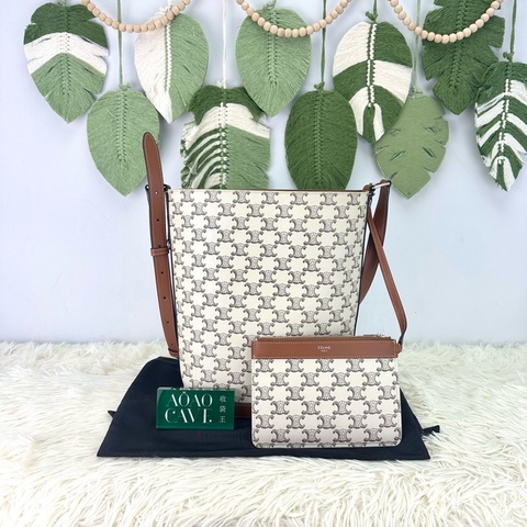 CELINE Triomphe 米白色老花水桶包 單肩斜肩包