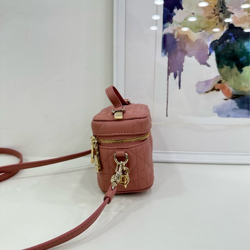 DIOR 迪奧 Lady Dior Vanity藤格紋金色拉鍊羊皮粉色盒子包 21年 99新 近閒置-2