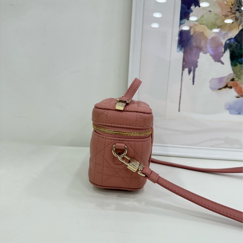DIOR 迪奧 Lady Dior Vanity藤格紋金色拉鍊羊皮粉色盒子包 21年 99新 近閒置-4