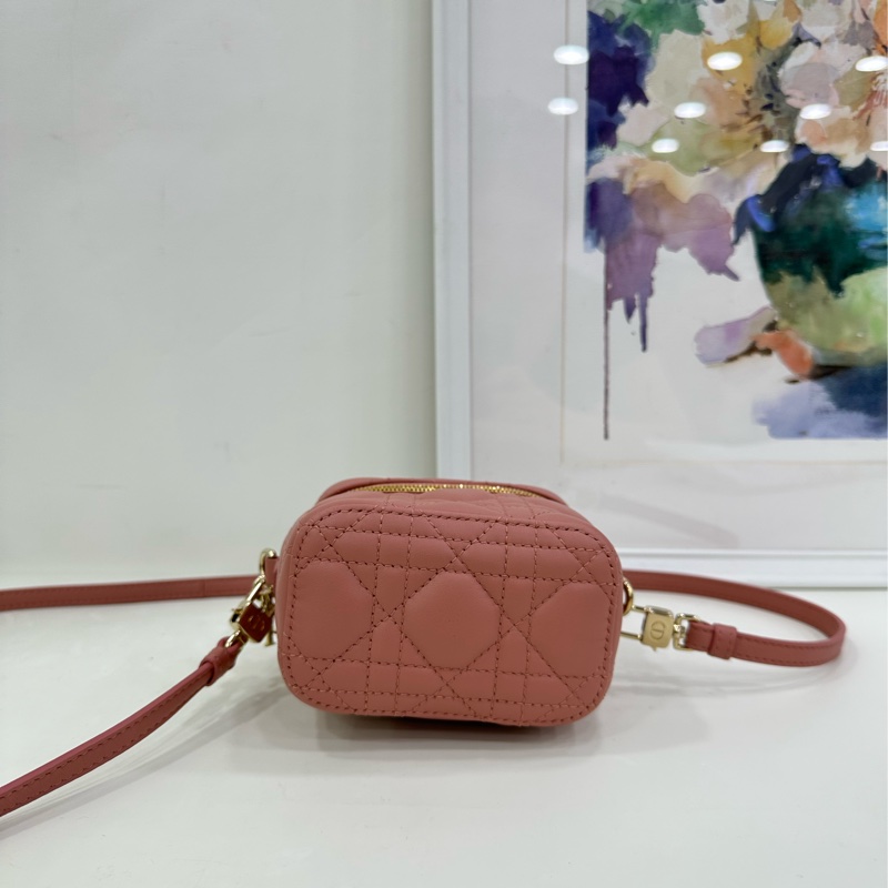 DIOR 迪奧 Lady Dior Vanity藤格紋金色拉鍊羊皮粉色盒子包 21年 99新 近閒置-6