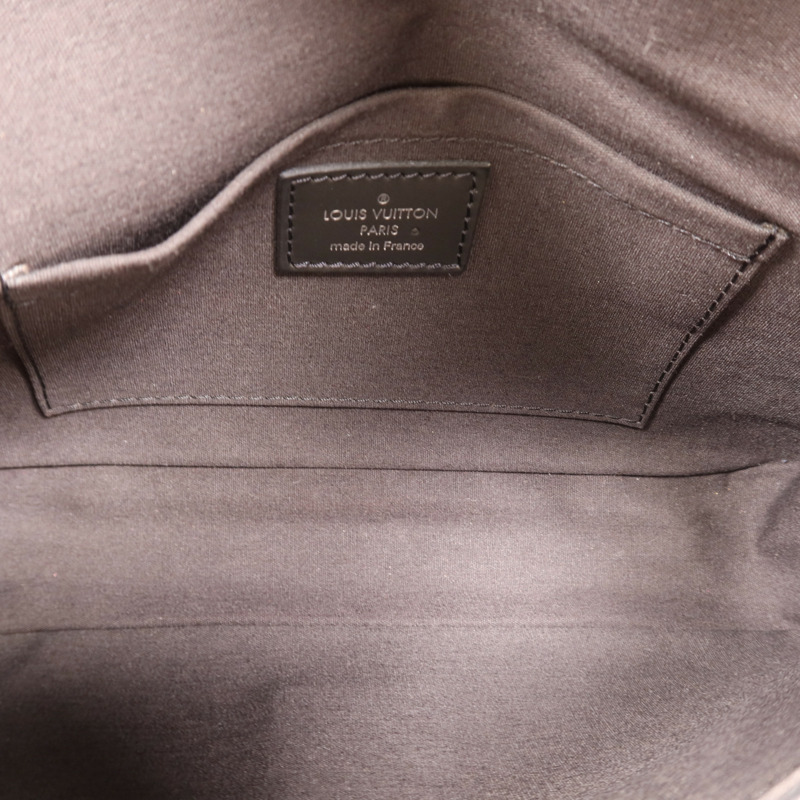 LOUIS VUITTON Epi Segur Pochette銀扣肩背袋-13