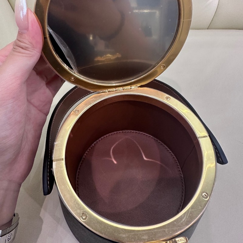 Celine Triomphe 凱旋門 老花飯盒包 圓桶包 化妝盒 內置化妝鏡 手提包-13