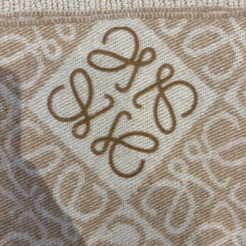 LOEWE Anagram scarf 簇絨刺繡 奶茶色羊毛圍巾 F811SS1X01-2140-2