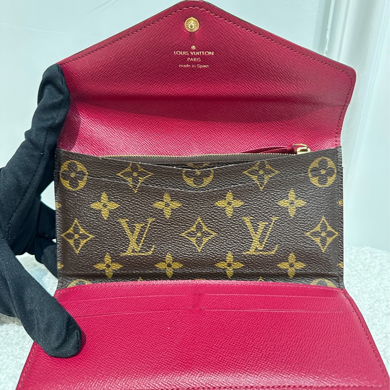LOUIS VUITTON Monogram Sarah 長夾/紅釦款-9
