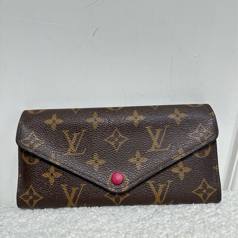 LOUIS VUITTON Monogram Sarah 長夾/紅釦款-13
