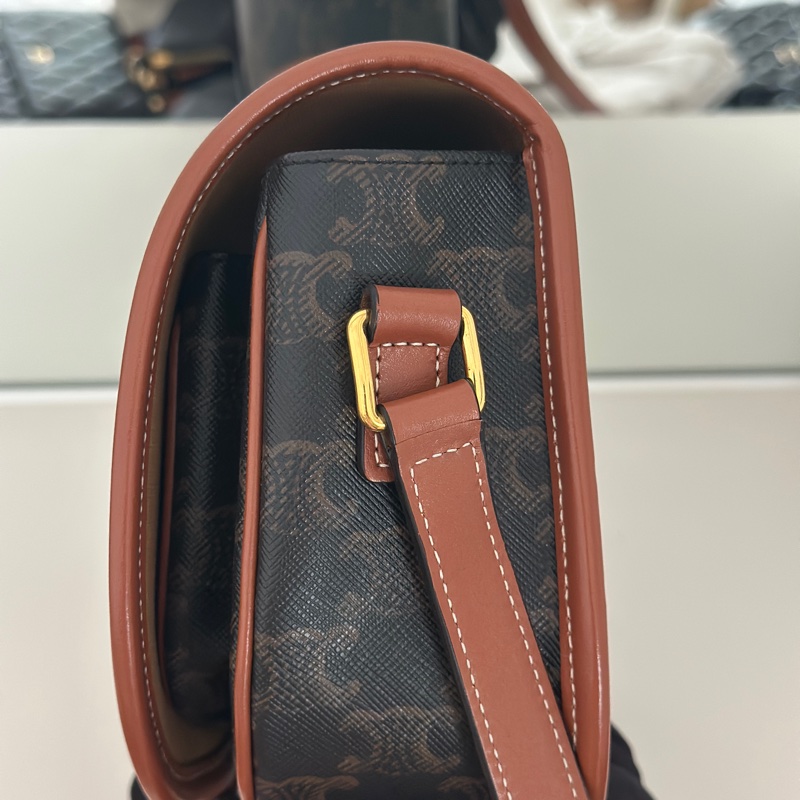 Celine 馬鞍包 FOLCO標誌印花牛皮革中號手袋-6