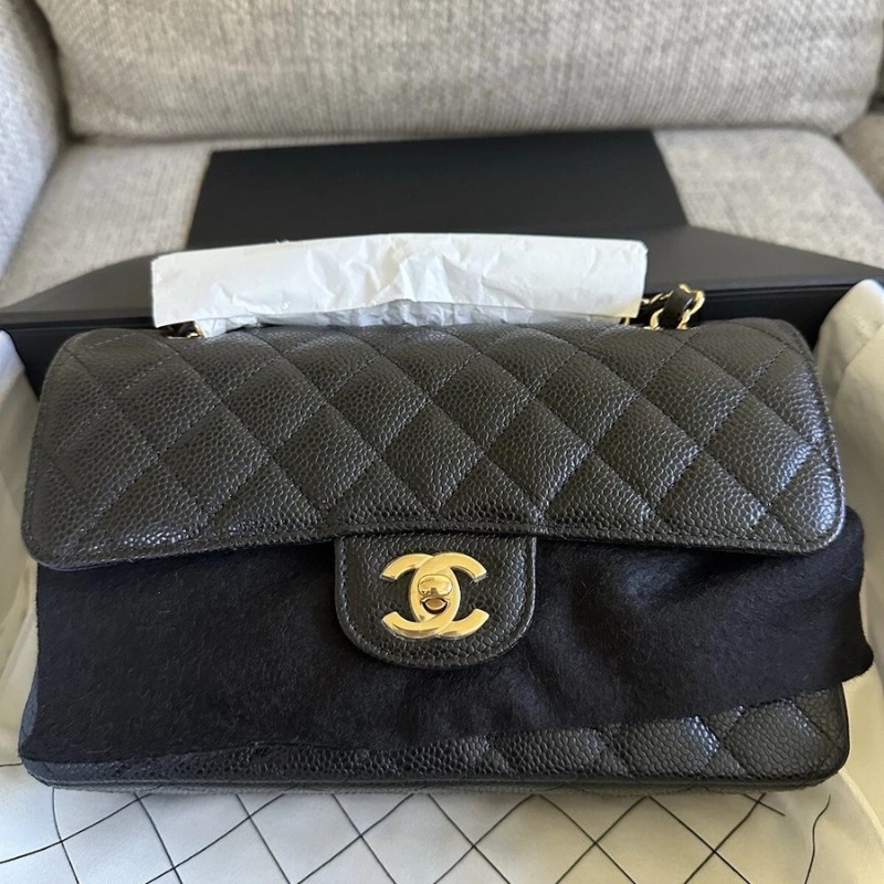 全新 Chanel Small Classic Handbag Grained Calfskin & Gold-Tone Metal Black-0