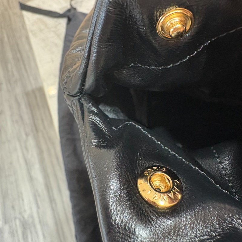 CHANEL 22BAG 中號 經典黑金 狀況新-18