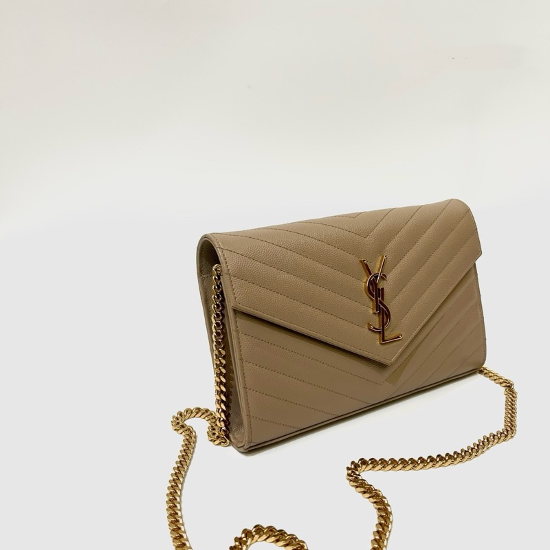YSL 奶茶荔枝牛皮山形紋金釦信封下蓋10卡WOC斜背鏈包377828BOW012721-2