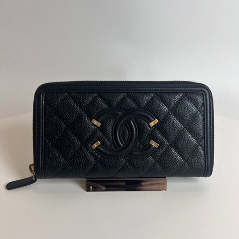 CHANEL CC filigreeㄇ拉長夾荔枝黑26開