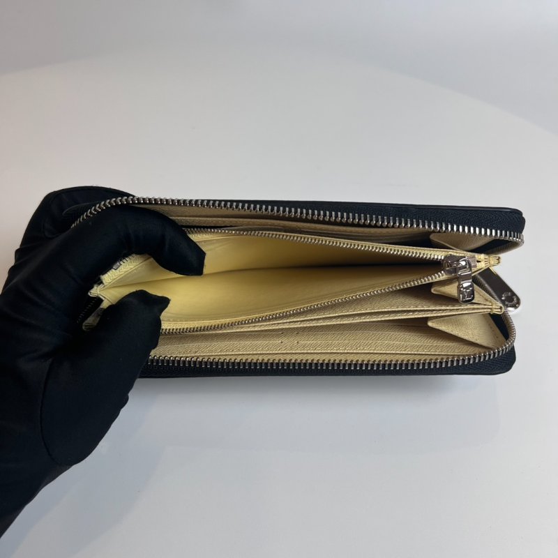 LV M68662 霓虹老花ㄇ拉長夾-8