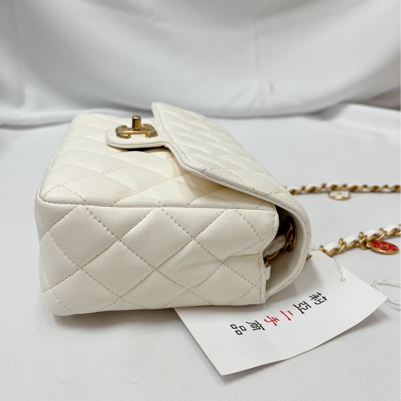 莉亞精品♡Chanel AS3737 彩色勳章金幣白方胖 二手-8