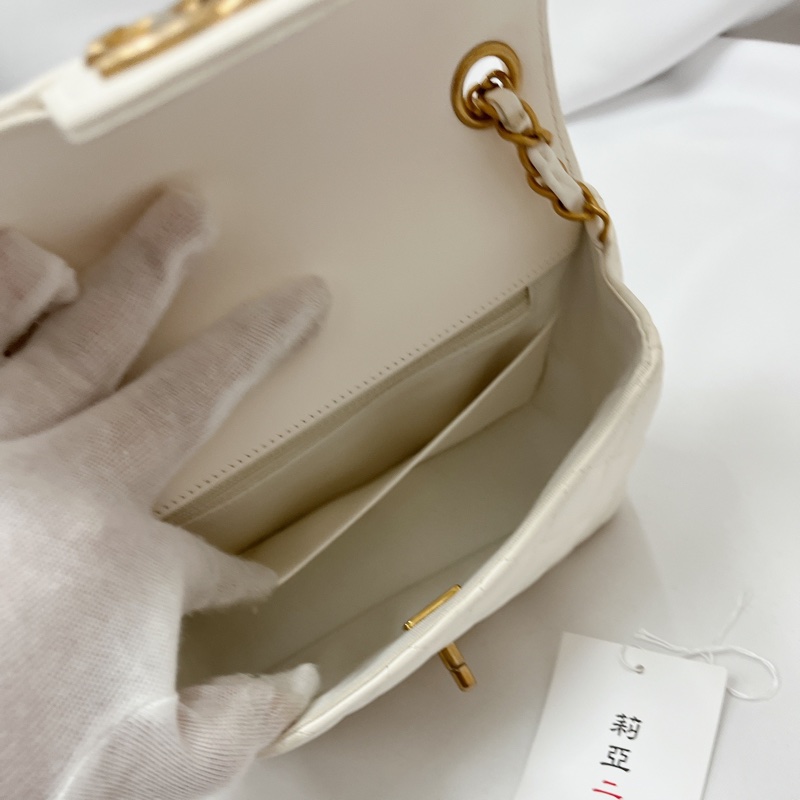 莉亞精品♡Chanel AS3737 彩色勳章金幣白方胖 二手-16