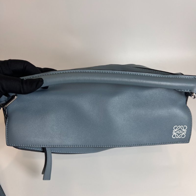 LOEWE 藍色PUZZLE包 中號-5