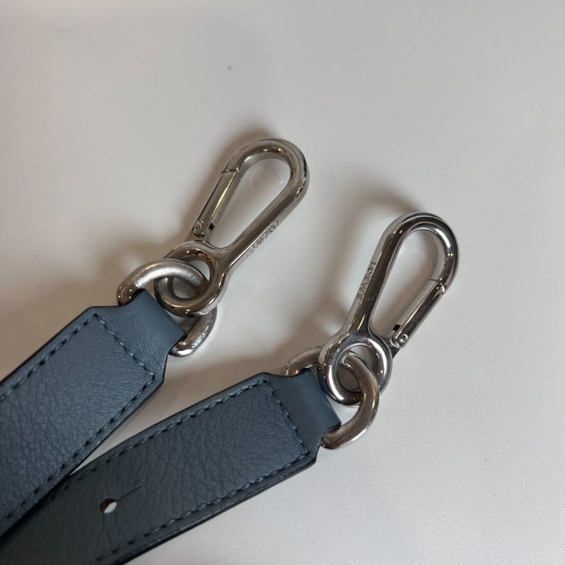 LOEWE 藍色PUZZLE包 中號-9