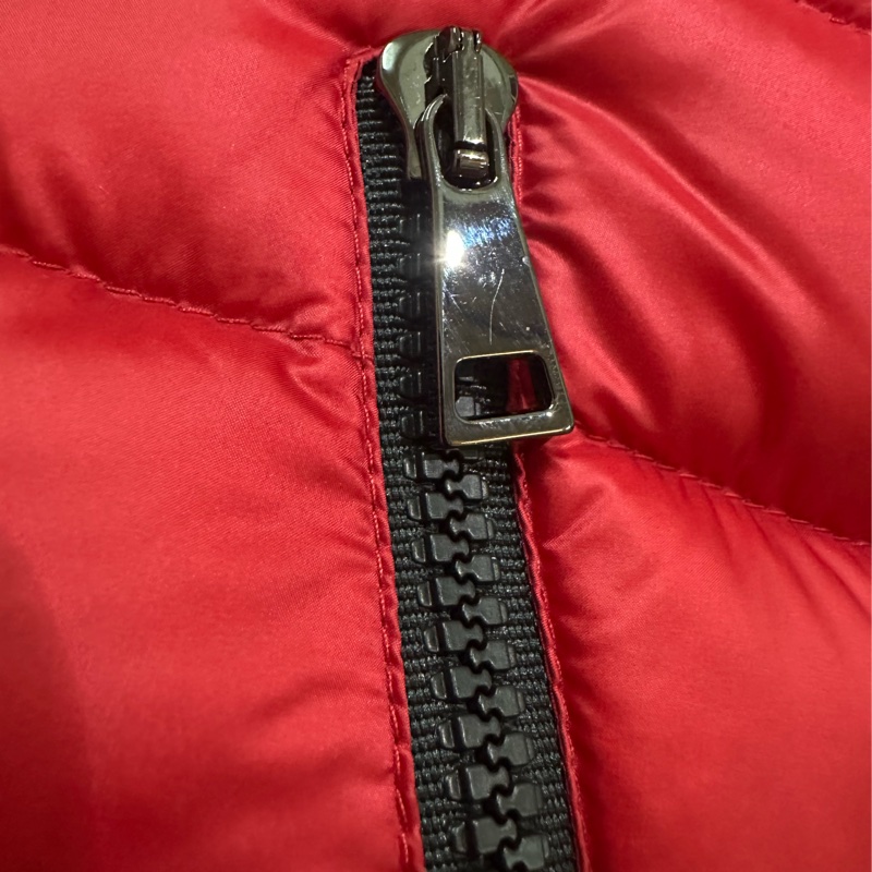 MONCLER 紅色羽絨背心外套(帶帽)-26