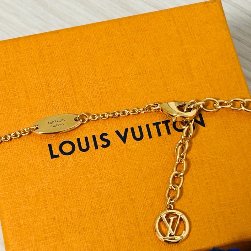 LV Iconic Louisa 項鍊-9