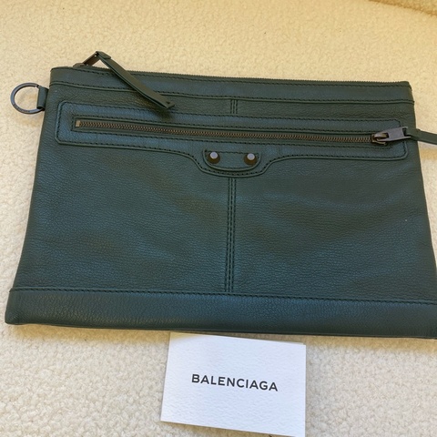 Balenciaga/巴黎世家 墨綠色鉚釘手拿包 機車包 腋下包