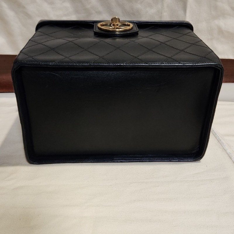 chanel 老香黑金化妝箱手提肩背包-2