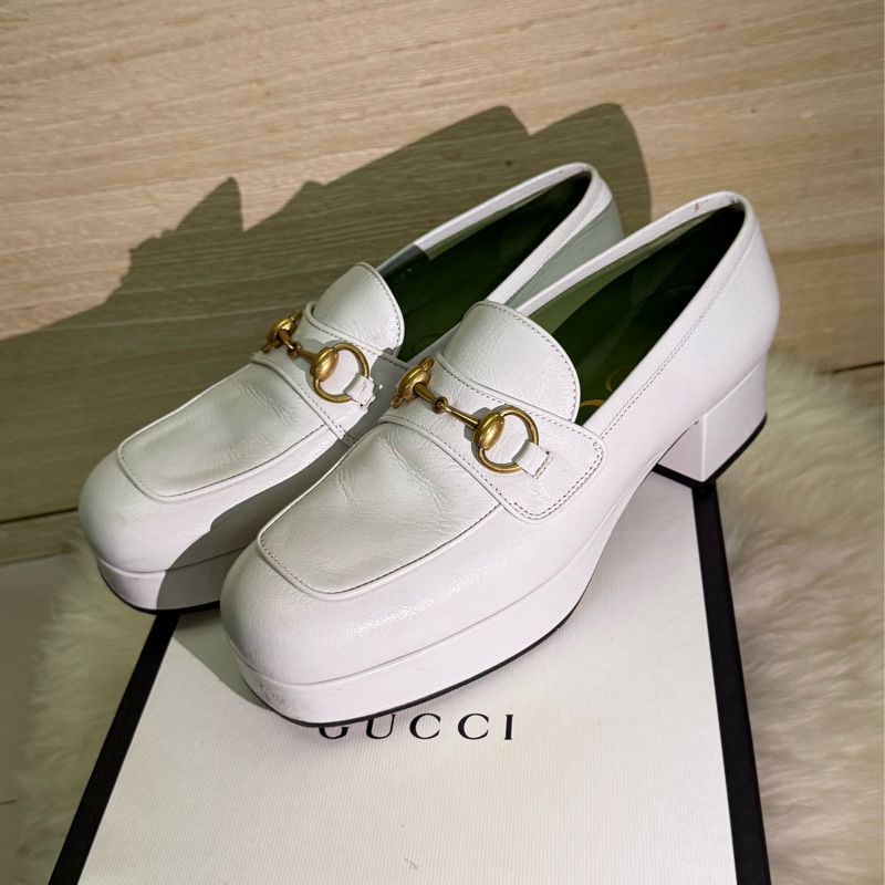 ✨ 閒置 出清 Gucci 白色 厚底 樂福鞋 金馬銜扣 真皮 女鞋 經典 義大利 精品 GUCCI 方頭 高跟鞋-0