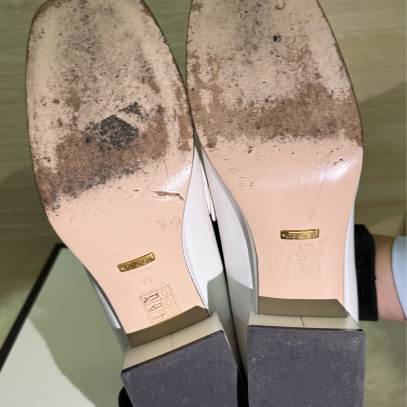 ✨ 閒置 出清 Gucci 白色 厚底 樂福鞋 金馬銜扣 真皮 女鞋 經典 義大利 精品 GUCCI 方頭 高跟鞋-3