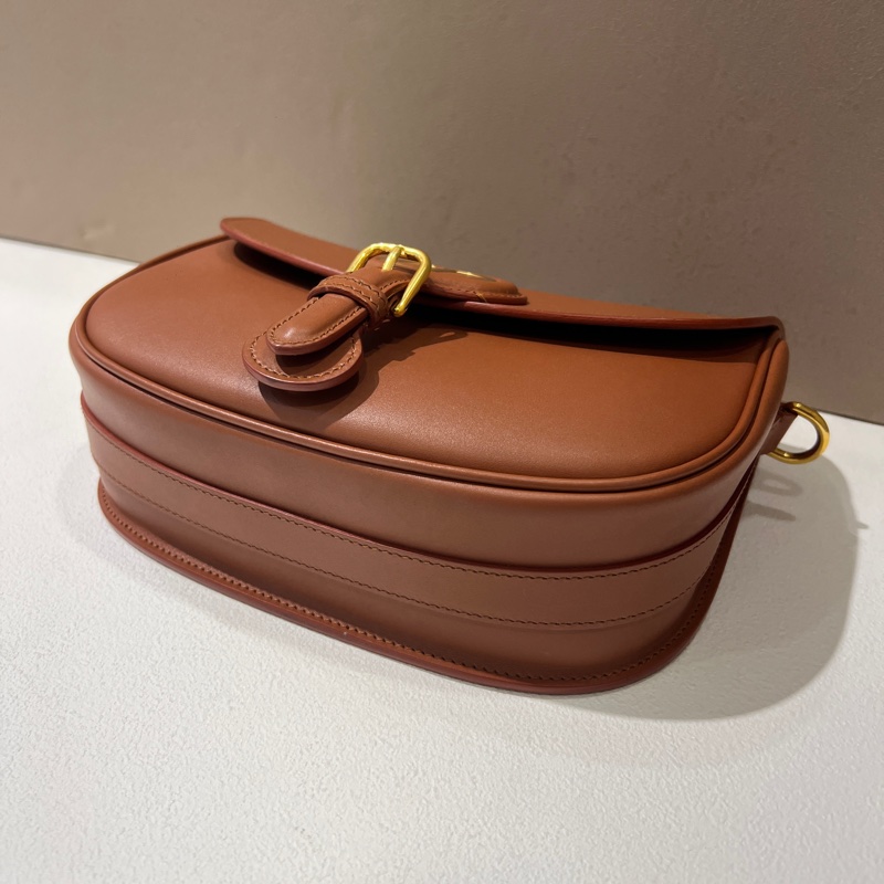 Dior BOBBY 駝色小牛皮側背包-5