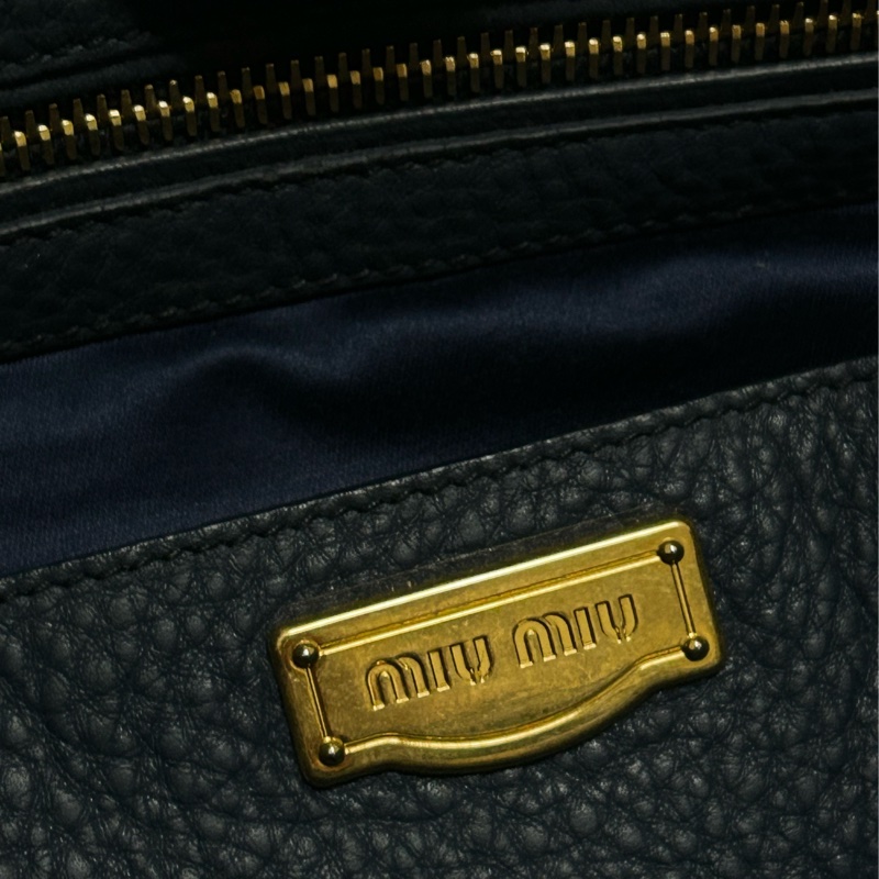 Miumiu肩背兩用包 牛皮 附保卡 附可拆斜背帶-14