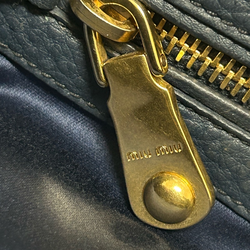 Miumiu肩背兩用包 牛皮 附保卡 附可拆斜背帶-27