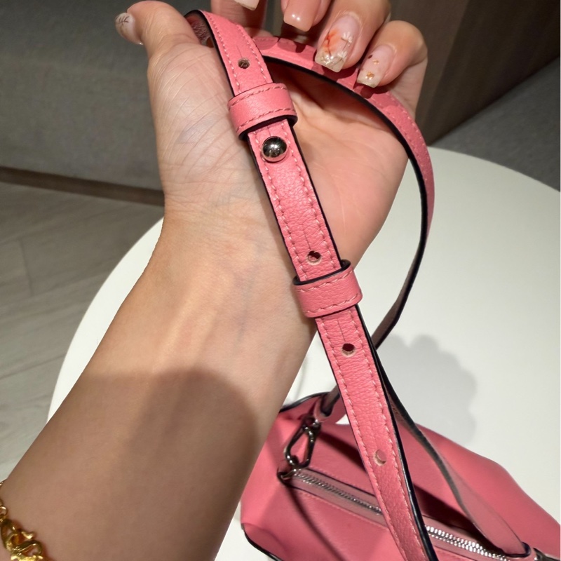 LOEWE 羅威 Elephant 糖果粉 大象造型 小牛皮 肩背包 側背包 斜背包 手提包-20