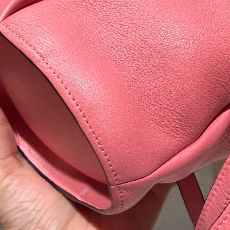 LOEWE 羅威 Elephant 糖果粉 大象造型 小牛皮 肩背包 側背包 斜背包 手提包-37