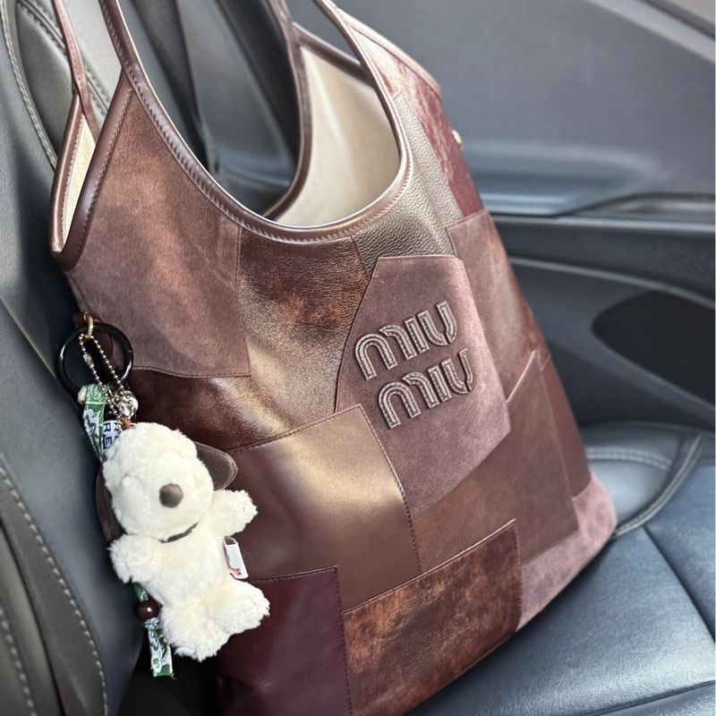 MiuMiu Ivy 皮革拼縫手袋-1
