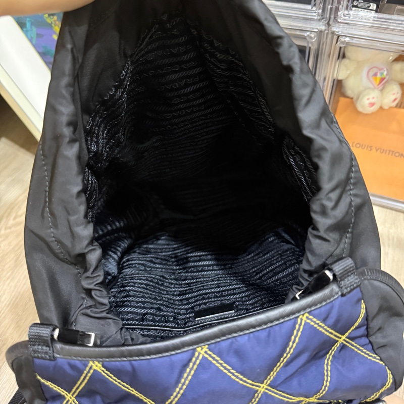 專櫃三折割愛💔非常好看的Prada尼龍  防刮牛皮拼防潑水、耐磨經典降落傘材質-42