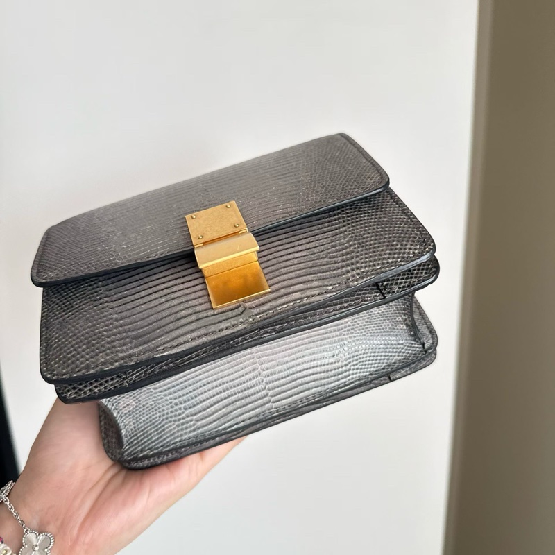98🆕賽琳/celine 灰色蜥蜴皮金扣 box 豆腐包小號,尺寸:18 × 13稀有皮才幾千得-1