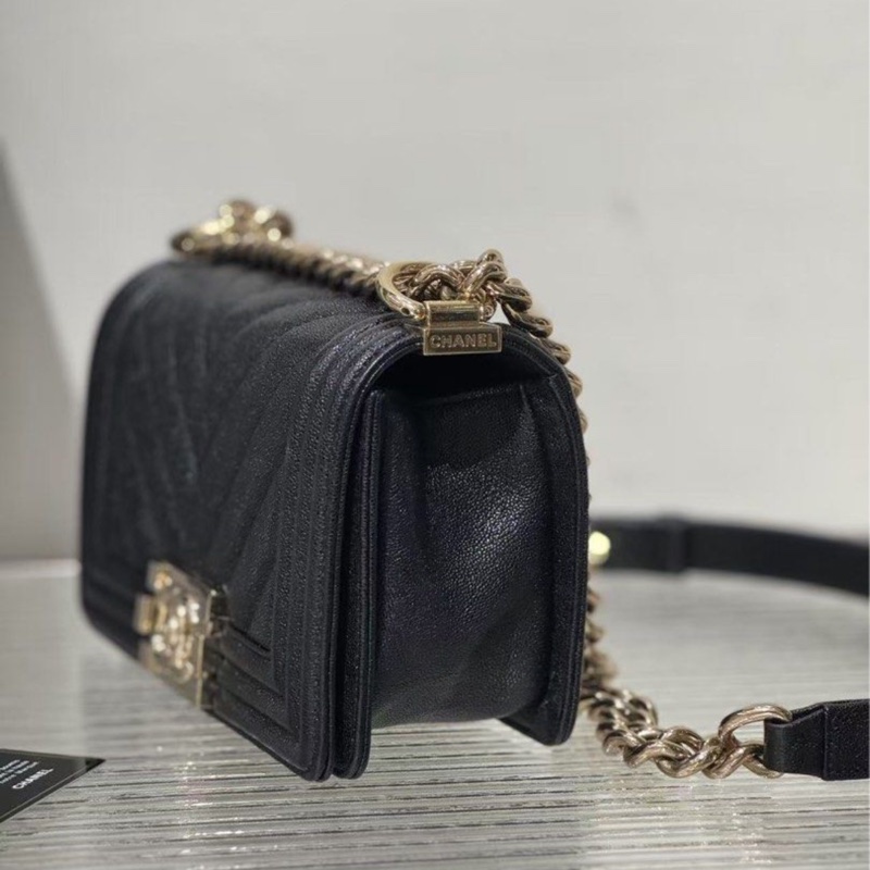 閒置🆕28開全套 CHANEL/香奈兒荔枝牛 V 紋 Leboy 小號，經典百搭，黑色金扣，鏈條肩帶。尺寸20x13x7，適合各種場合，唔挑身高-3