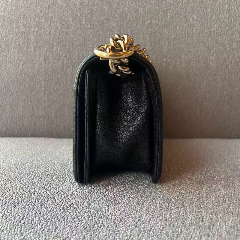 閒置🆕28開全套 CHANEL/香奈兒荔枝牛 V 紋 Leboy 小號，經典百搭，黑色金扣，鏈條肩帶。尺寸20x13x7，適合各種場合，唔挑身高-6