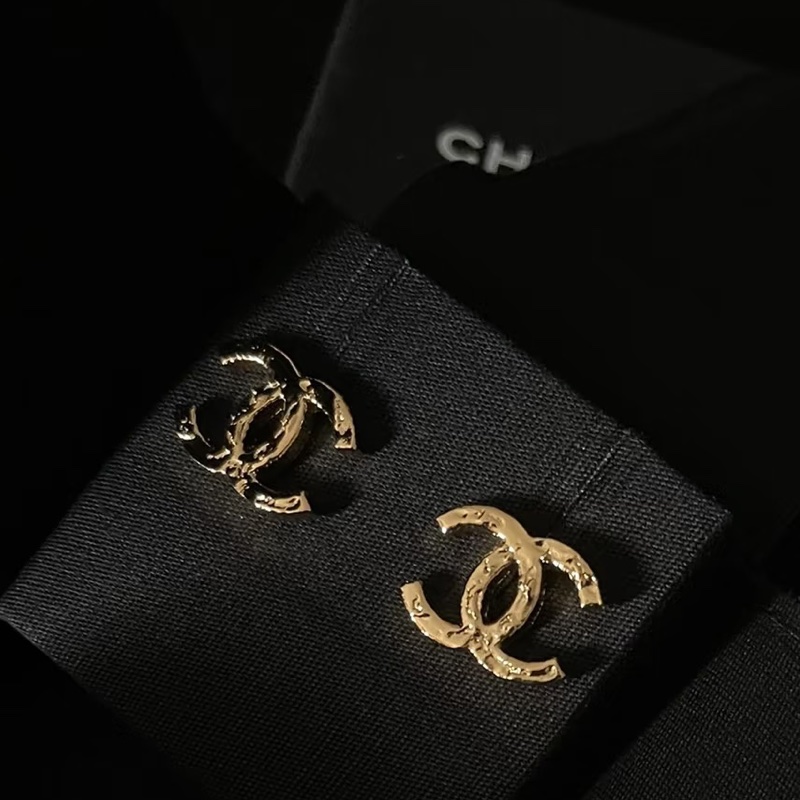 Chanel香奈兒復古金色雙Clogo耳環耳釘-0
