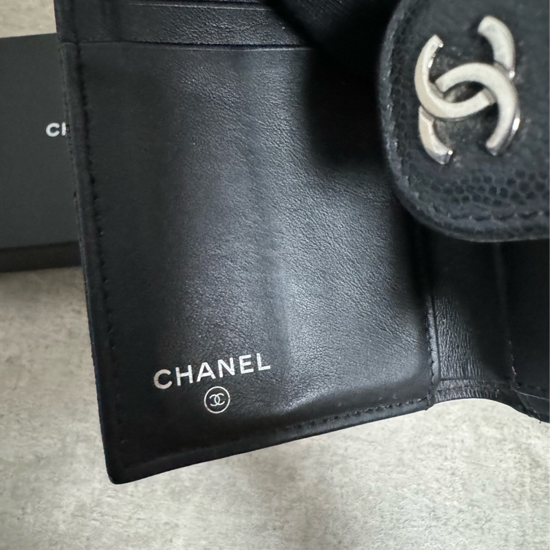 正品 Chanel 限量經典款黑銀荔枝皮短夾-8
