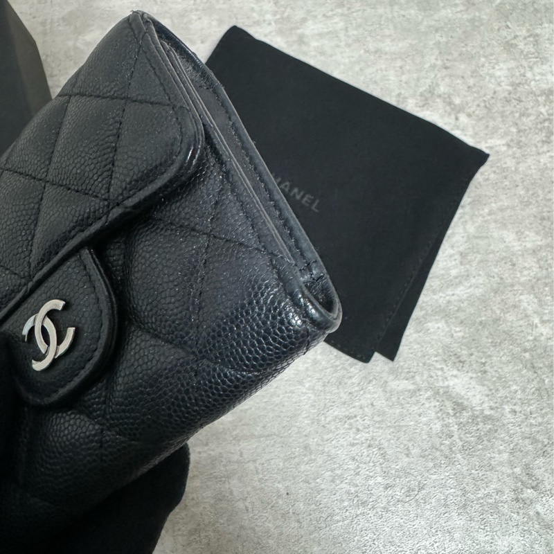 正品 Chanel 限量經典款黑銀荔枝皮短夾-13