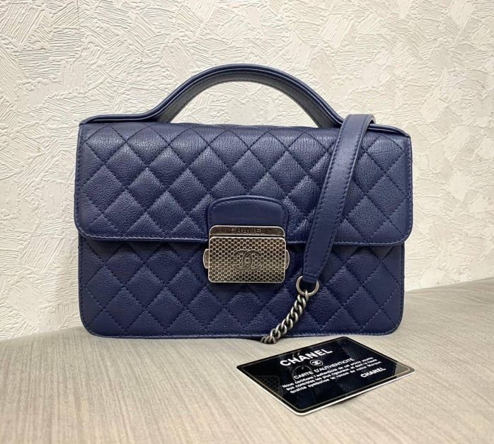 小巴黎二手名牌真品Chanel handle 郵差包 帥氣風 軍裝風格 非常帥氣  有卡-1