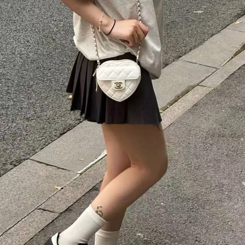 閒置🆕 Chanel/香奈兒22S 白金愛心鏈條包尺寸:12x13x5.5cm 好價得-4